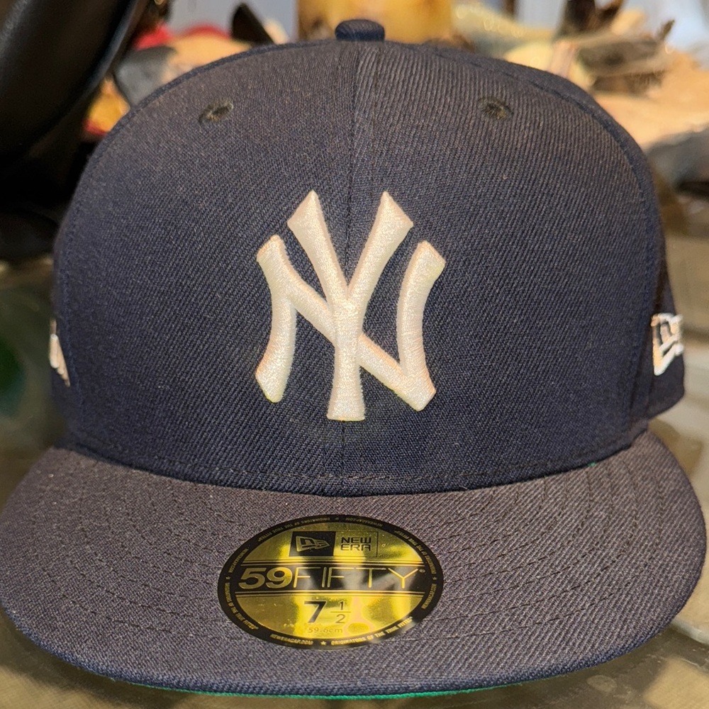 NewEra MoMA NewYork Yankees 59FIFTY Hat - Picture 10 of 15